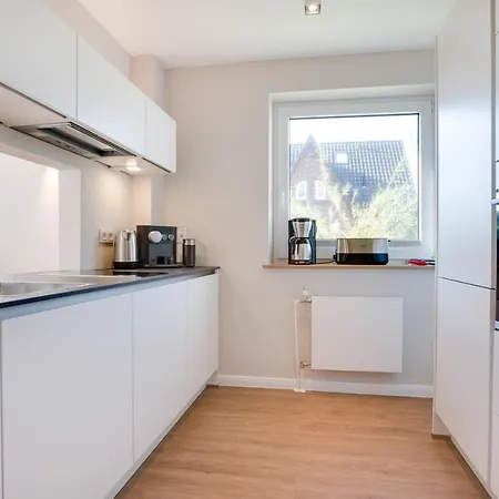 N 28 Aa Apartment *
